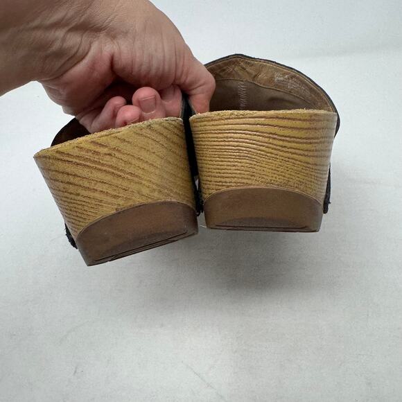 Dansko Black Leather Professional Mule Clogs Comfort Work Shoes Size 42 EU 11 - Picture 6 of 11